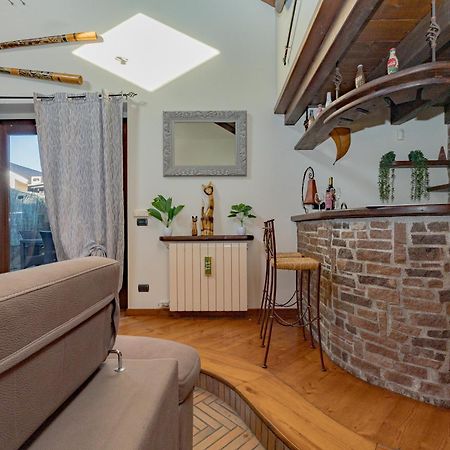 Malpensa Jacuzzi House Villa Ferno Bagian luar foto