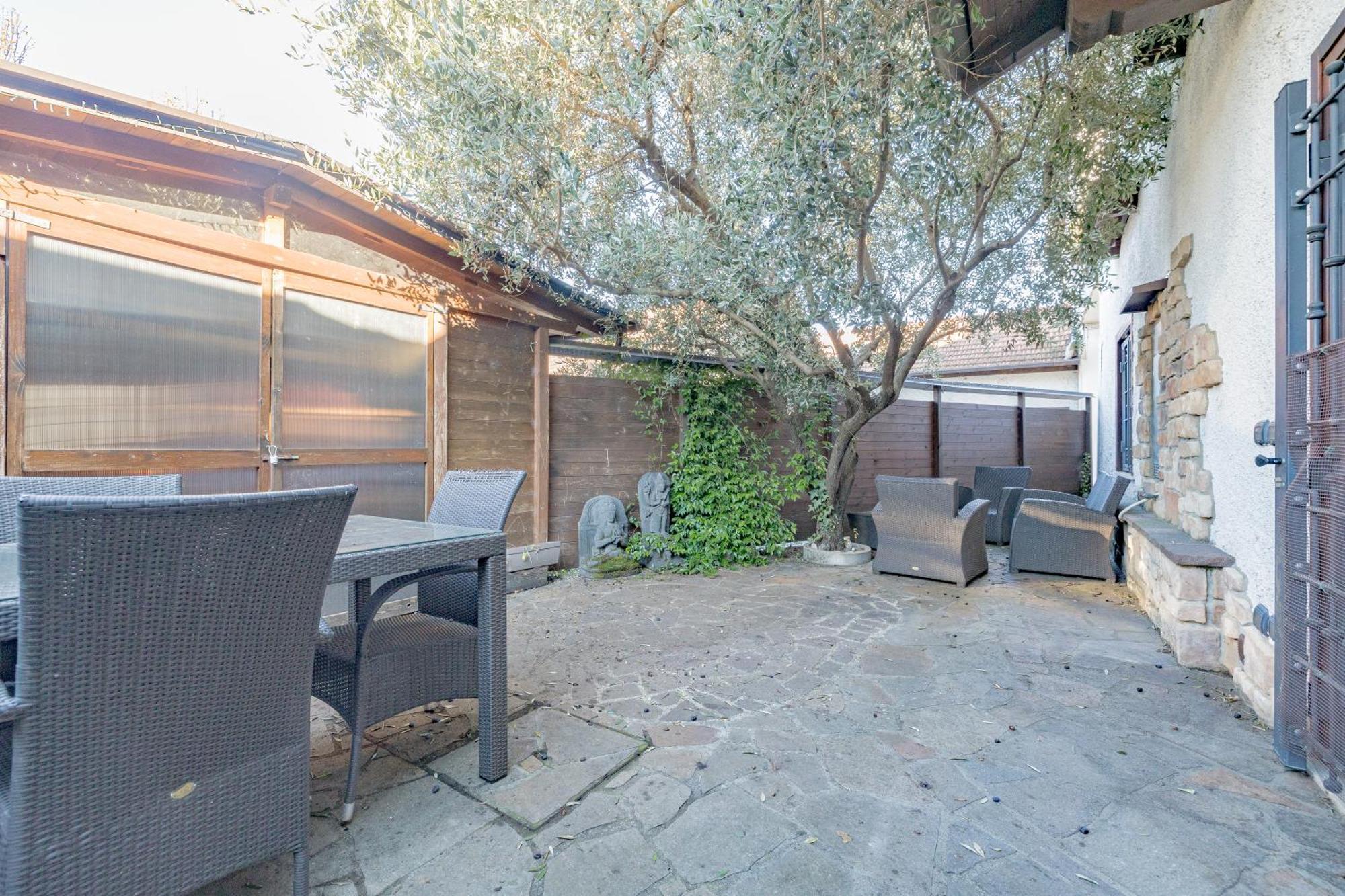 Malpensa Jacuzzi House Villa Ferno Bagian luar foto